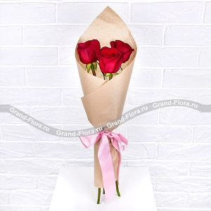 Дышу тобой - букет из трех красных роз Дышу тобой - букет из трех красных роз